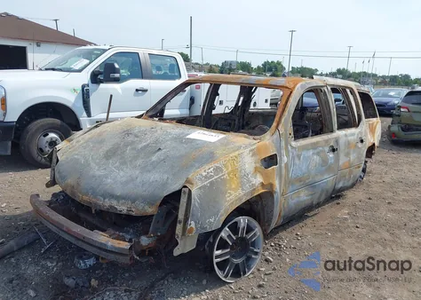 2009 Cadillac Escalade Esv Standard from USA, damaged, VIN 1GYFK26229R264381